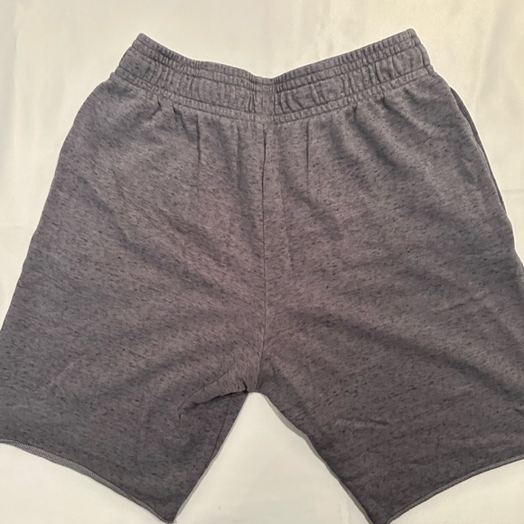 Under Armour Terry Shorts. Gray/black speckles. Large - Picture 4 of 6